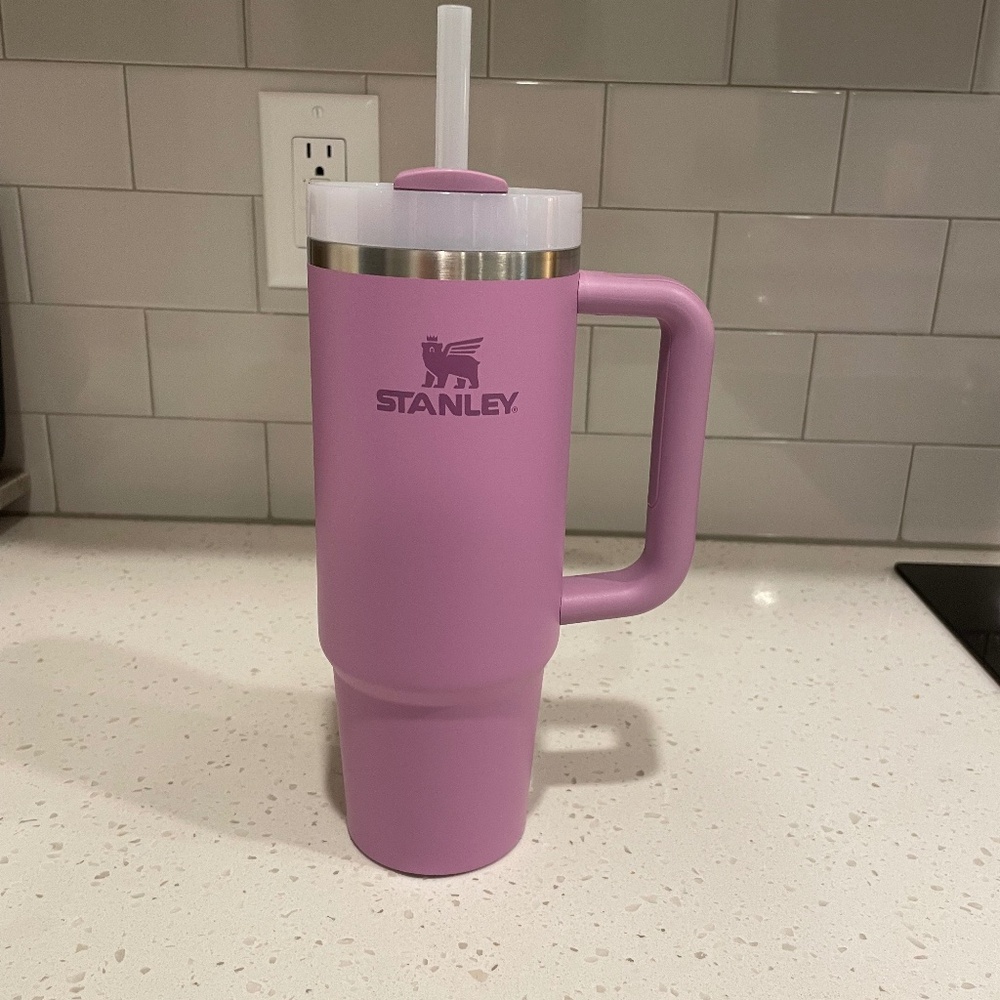 Stanley 30 oz Quencher H2.0 Flowstate Tumbler-Lilac